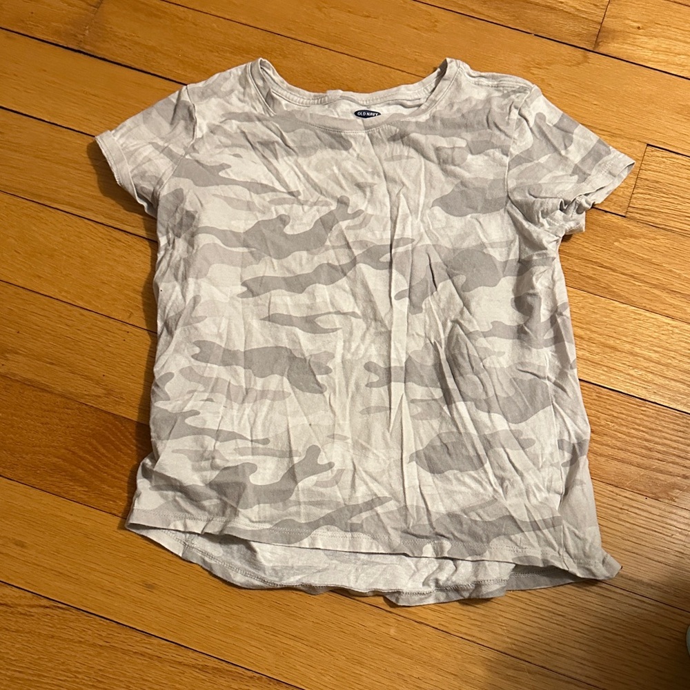 Old Navy Gray & White Camouflage Short Sleeve Tee